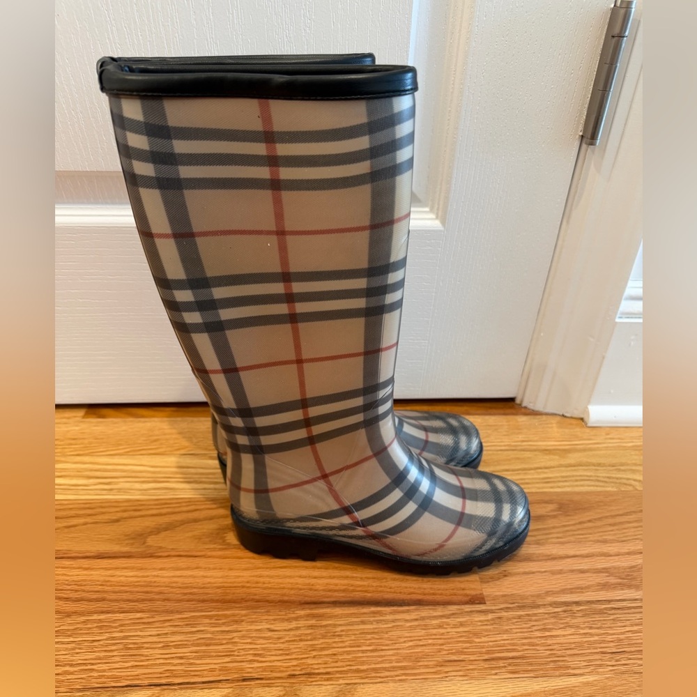 Burberry Plaid Winter Rain Boots - Beige, Red, and Black Size 7 - Picture 3 of 7